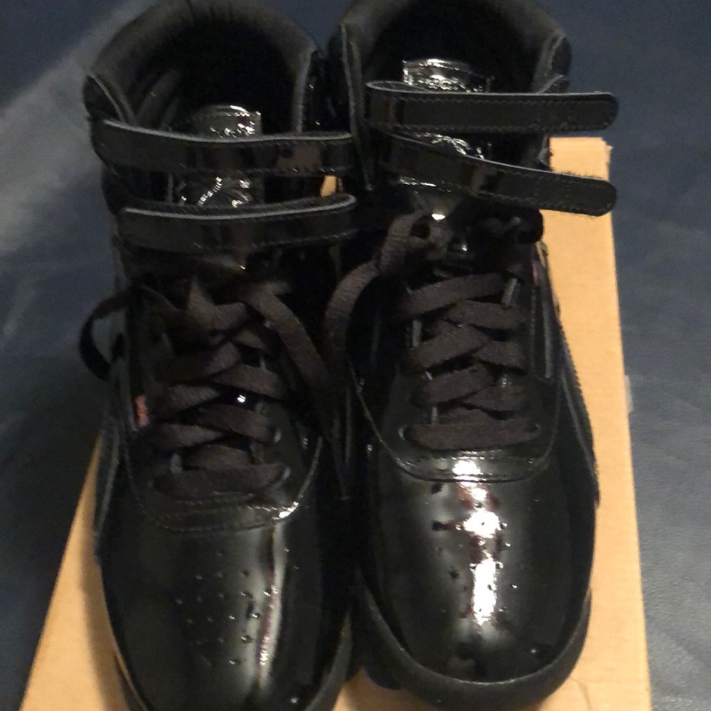 54-11 Reebok